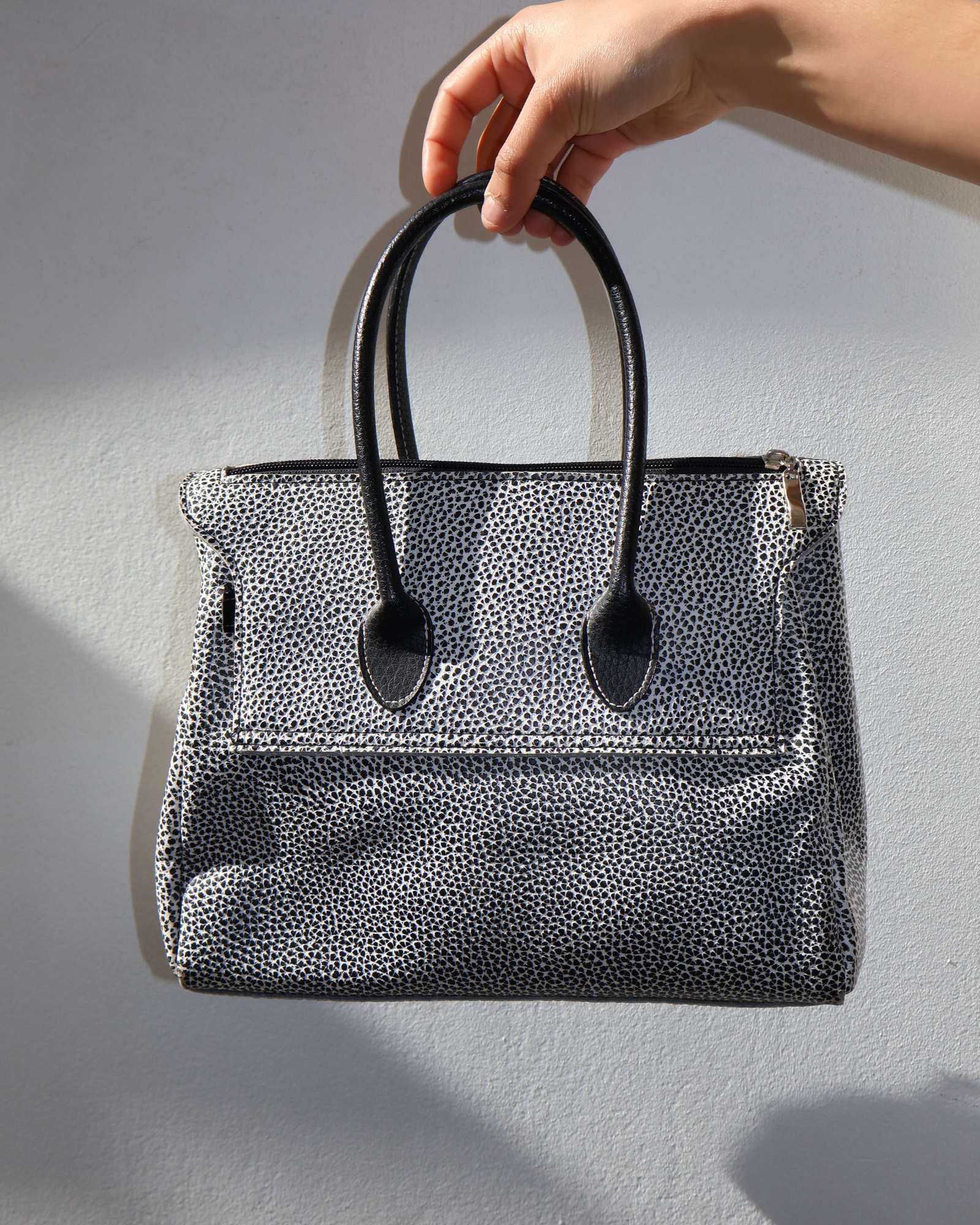 MINI FIRKIN BLACK WHITE BAG