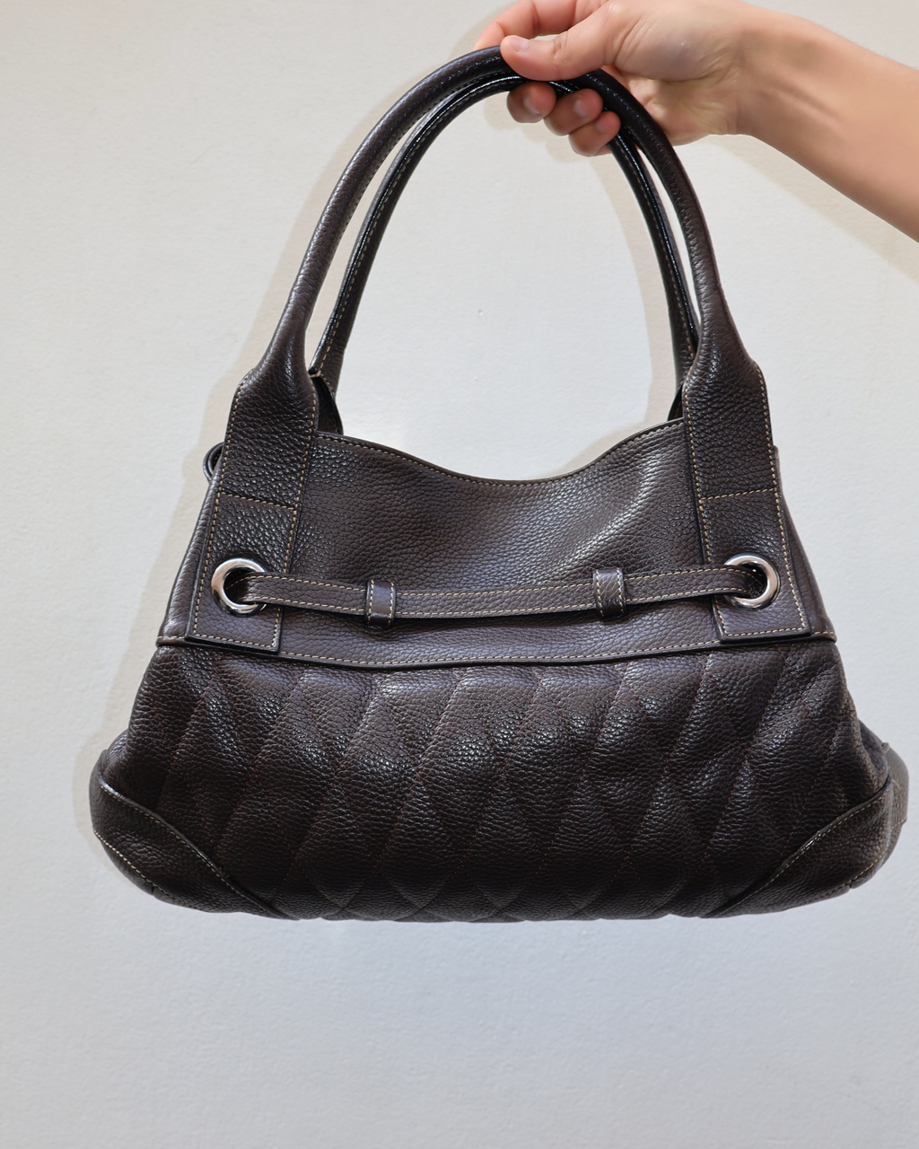 DARK BROWN QUILTED LOCK BAG
