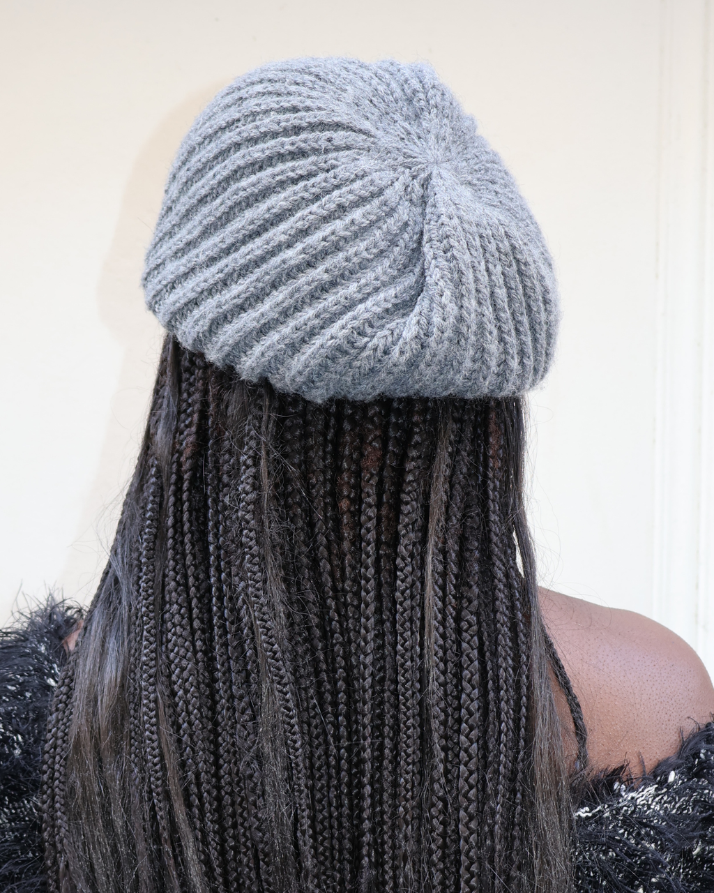 KNIT NEWSBOY CAP