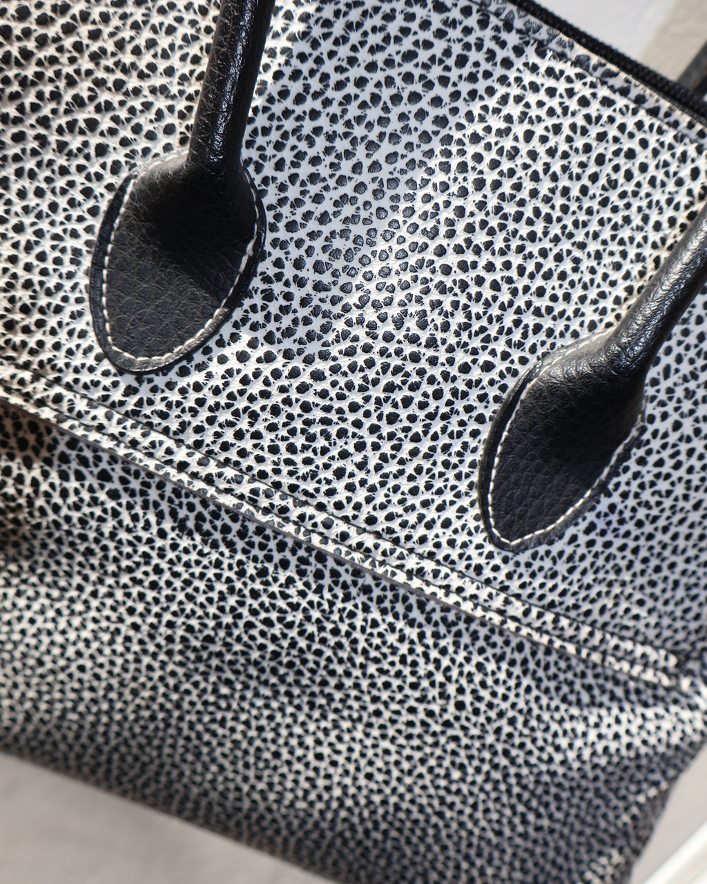 MINI FIRKIN BLACK WHITE BAG
