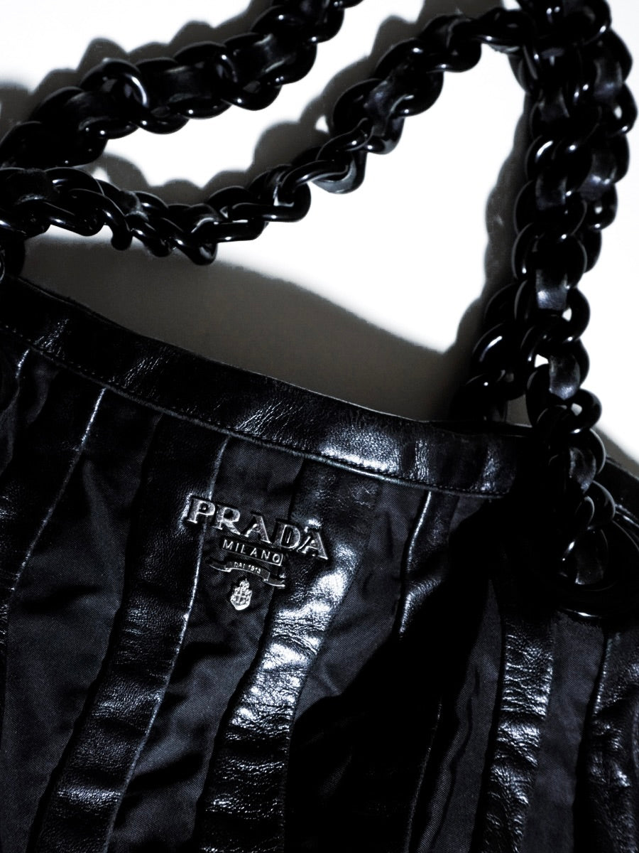 CHAINS HANDLES BAG