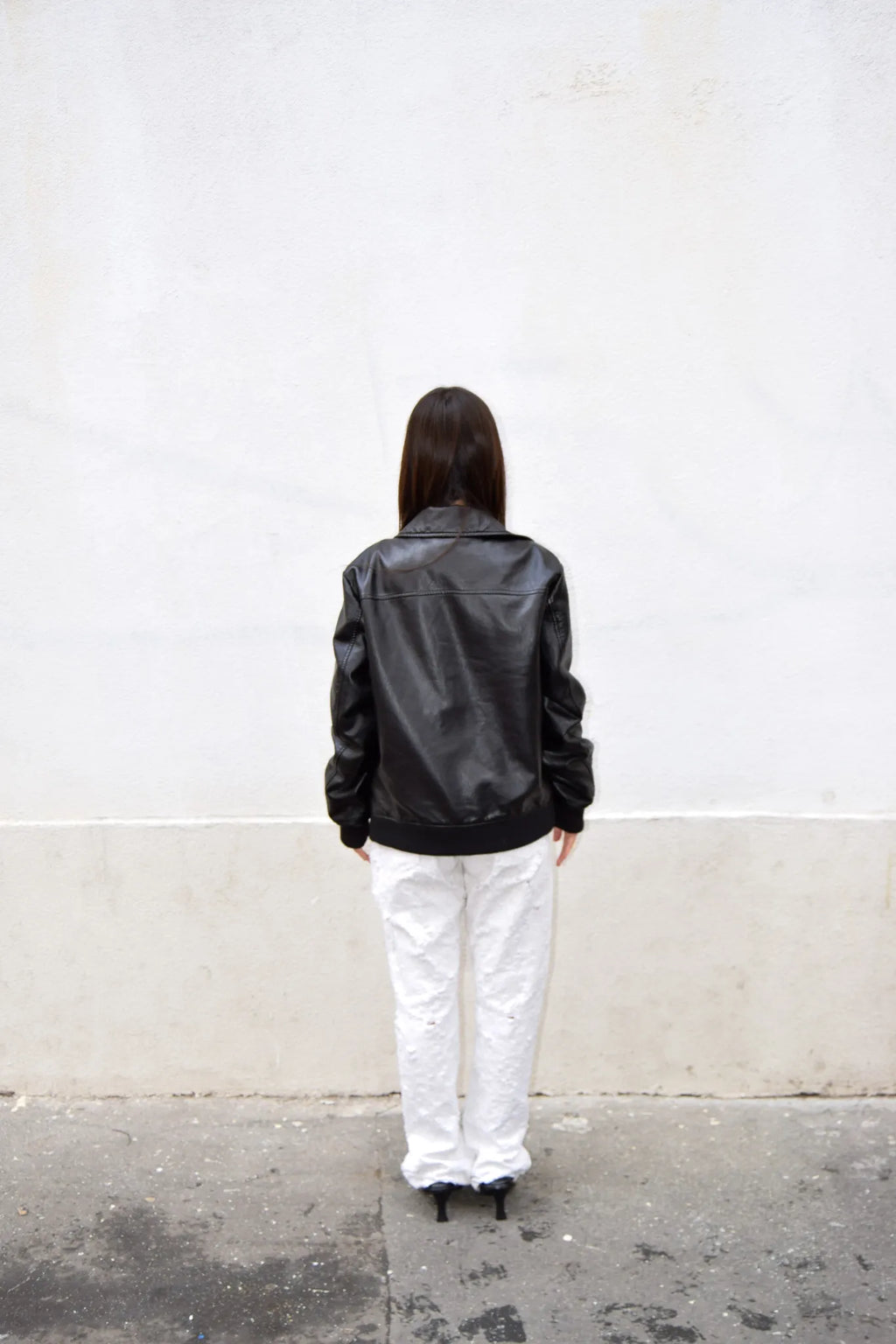 BLACK LEATHER JACKET