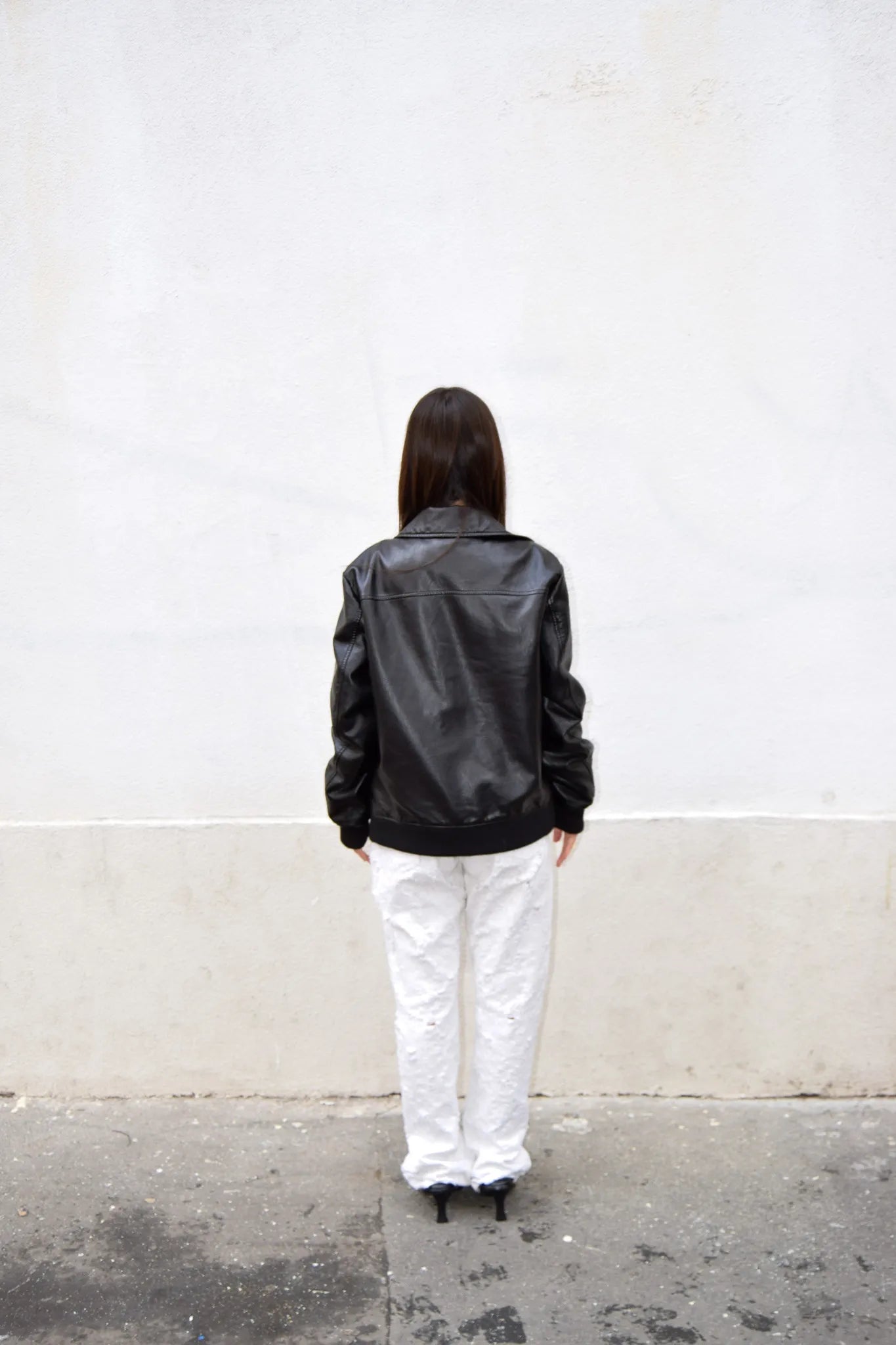 BLACK LEATHER JACKET