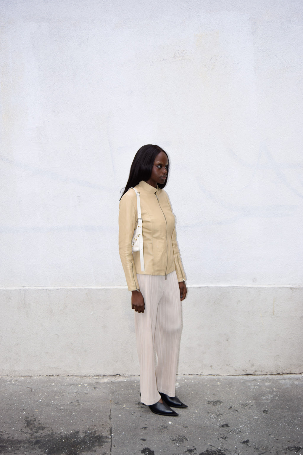 BEIGE LEATHER JACKET