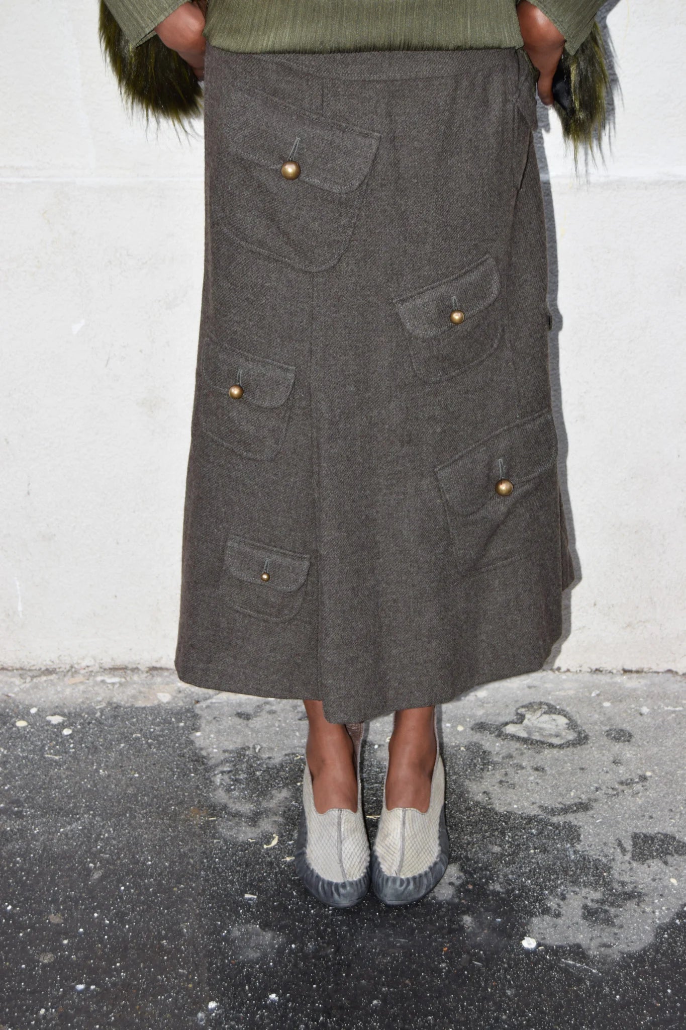 MULTI-POCKETS KHAKI SKIRT