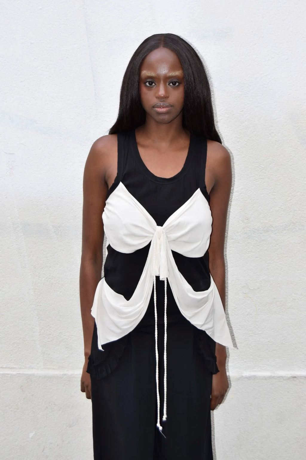 KNOT BLACK & WHITE TOP