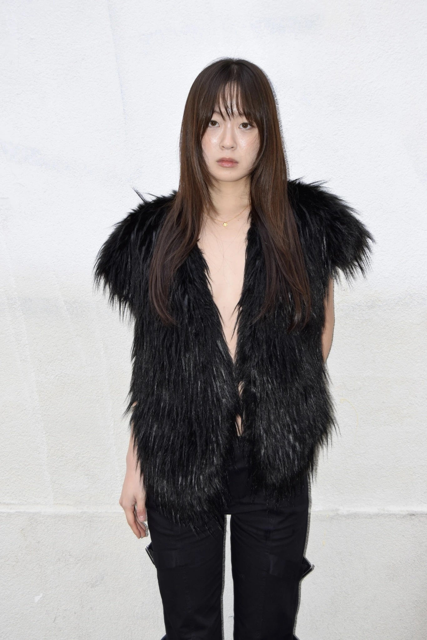 BLACK FURRY VEST