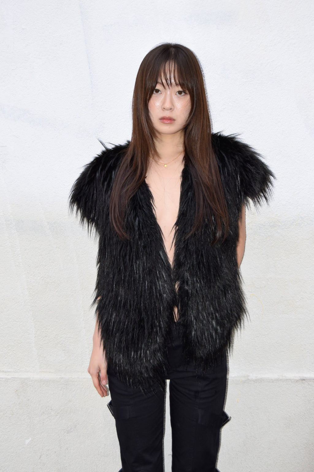 BLACK FURRY VEST