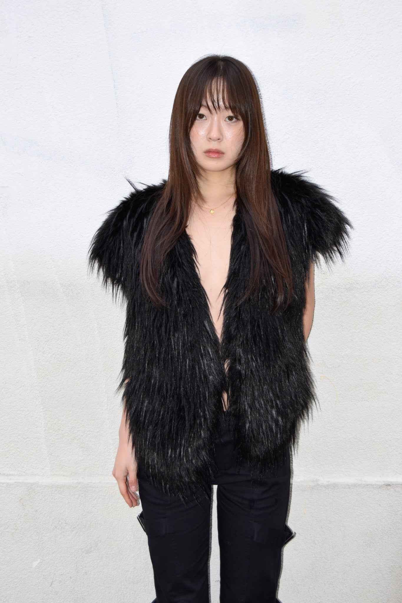 BLACK FURRY VEST