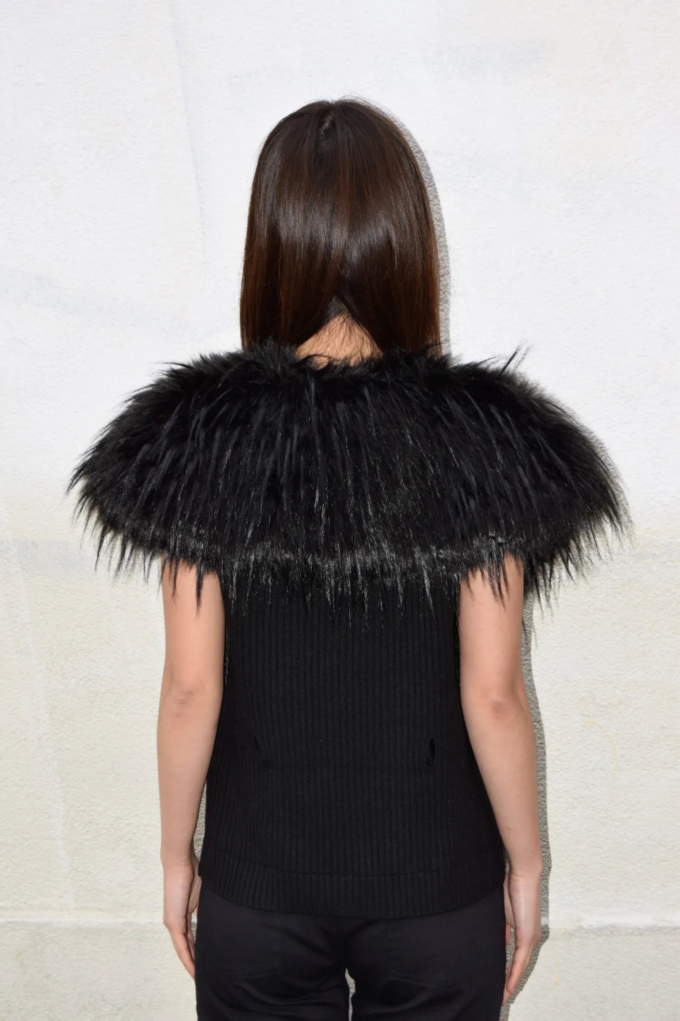 BLACK FURRY VEST