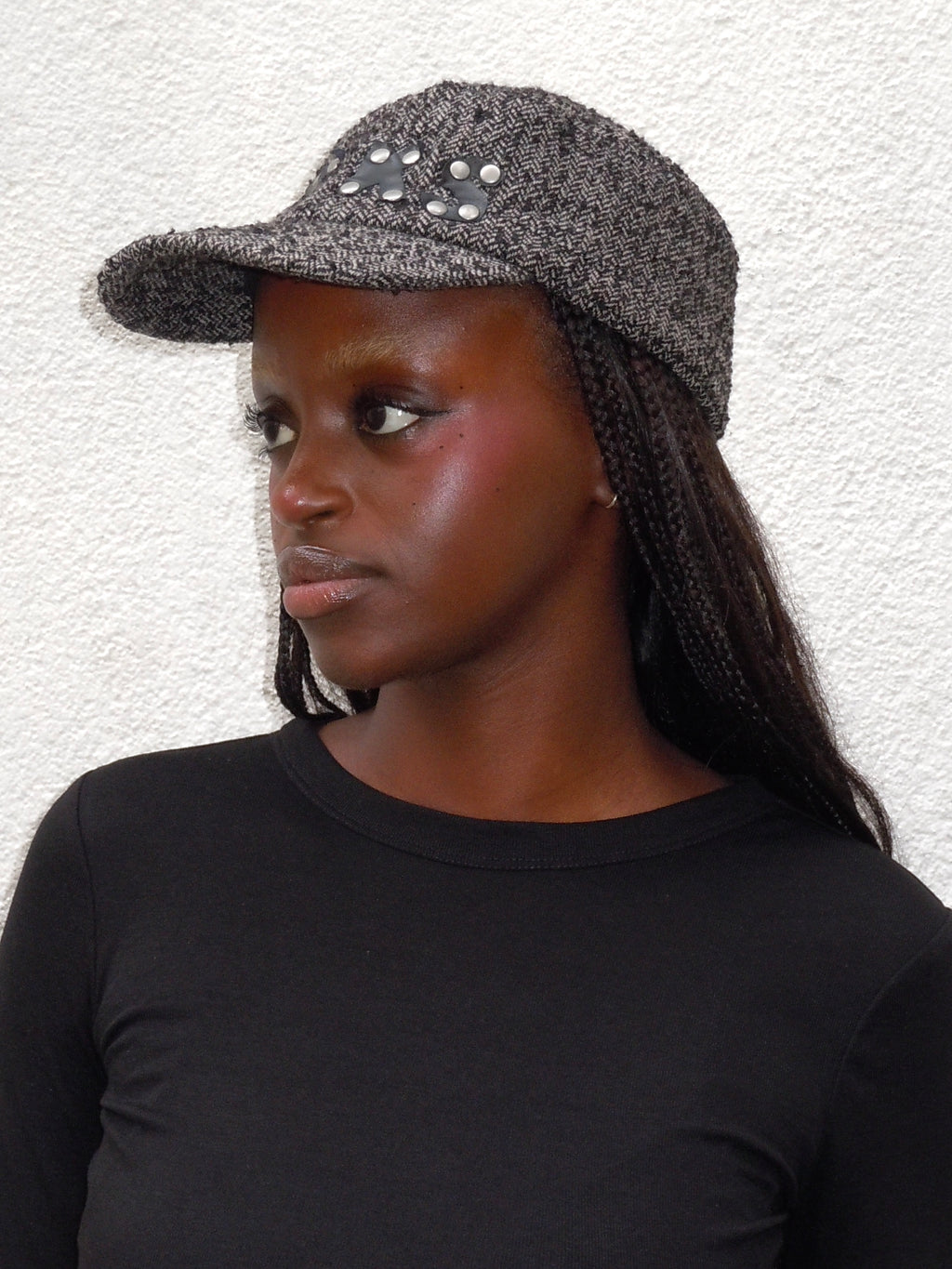 GREY WOOL TWEED STUDDED CAP