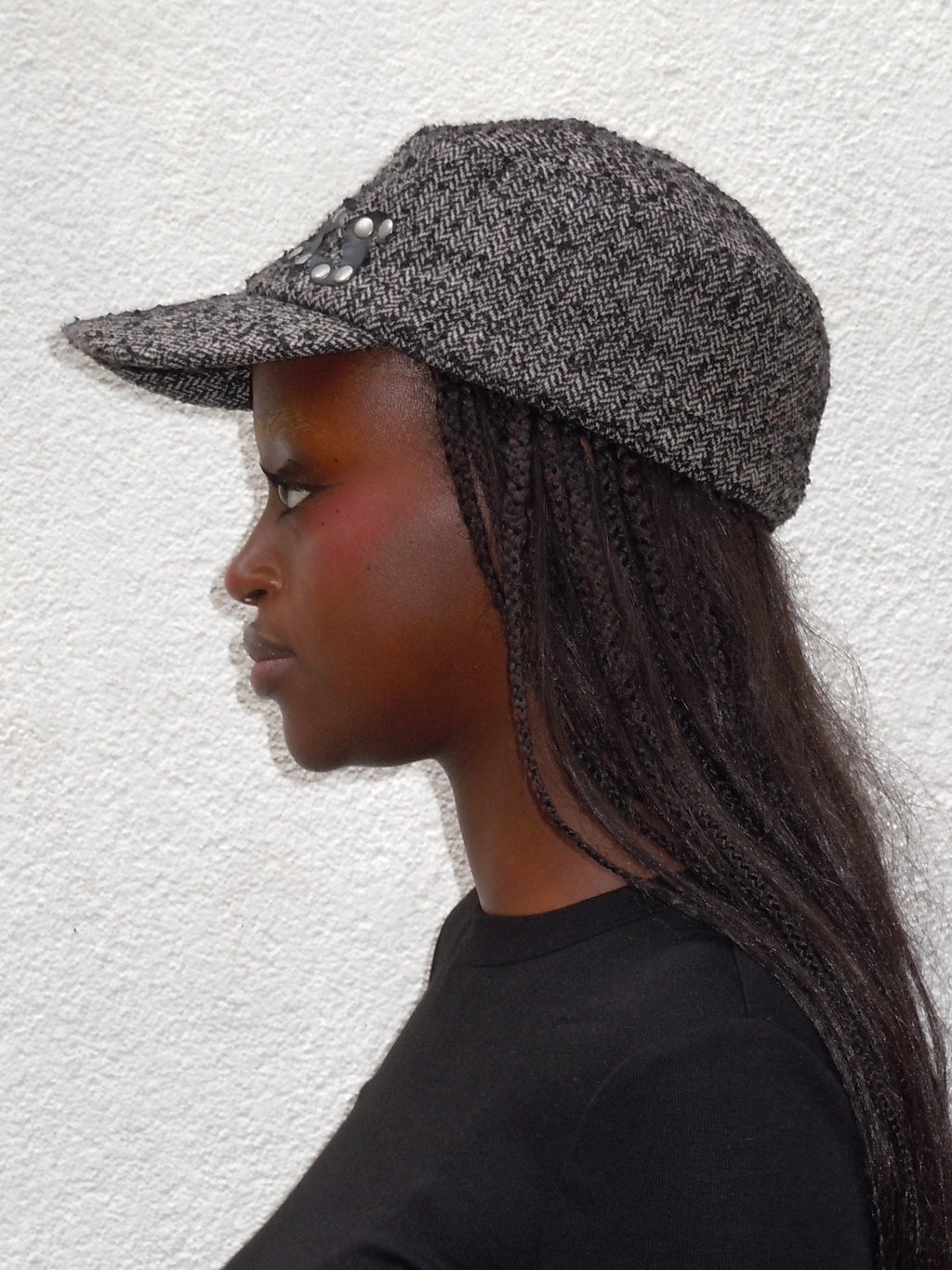 GREY WOOL TWEED STUDDED CAP