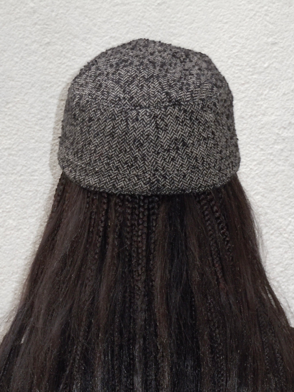 GREY WOOL TWEED STUDDED CAP