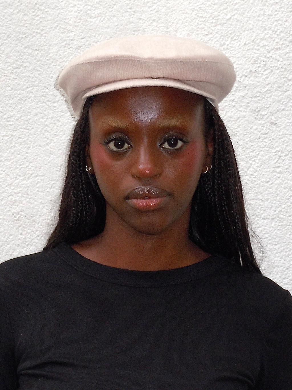 BEIGE BUTTON FLAT BERET HAT
