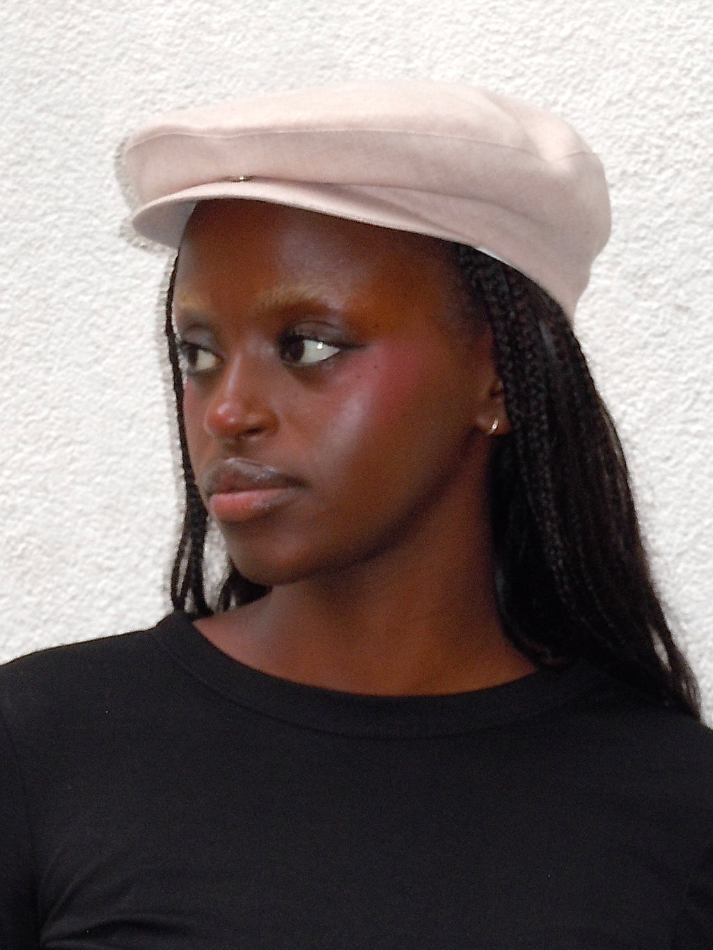 BEIGE BUTTON FLAT BERET HAT