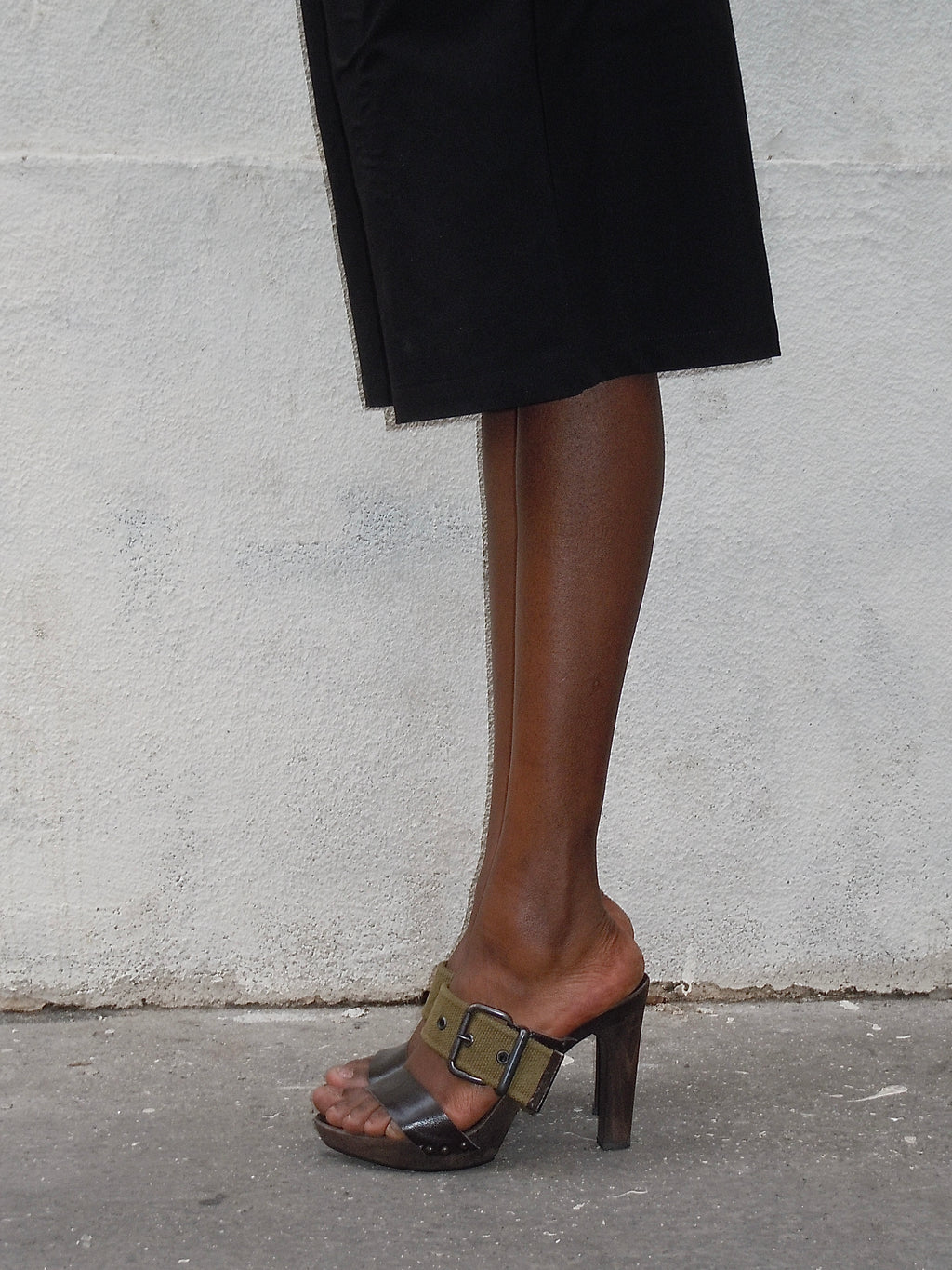 BROWN KHAKI BUCKLE SANDALS