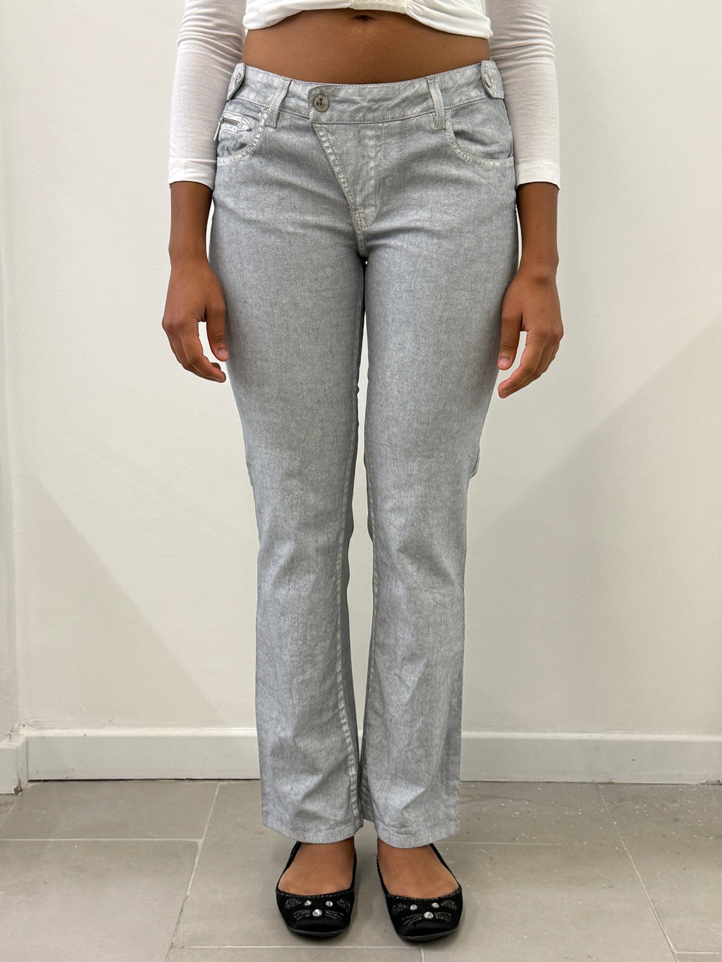 GREY ASYMMETRIC BUTTONS PANTS