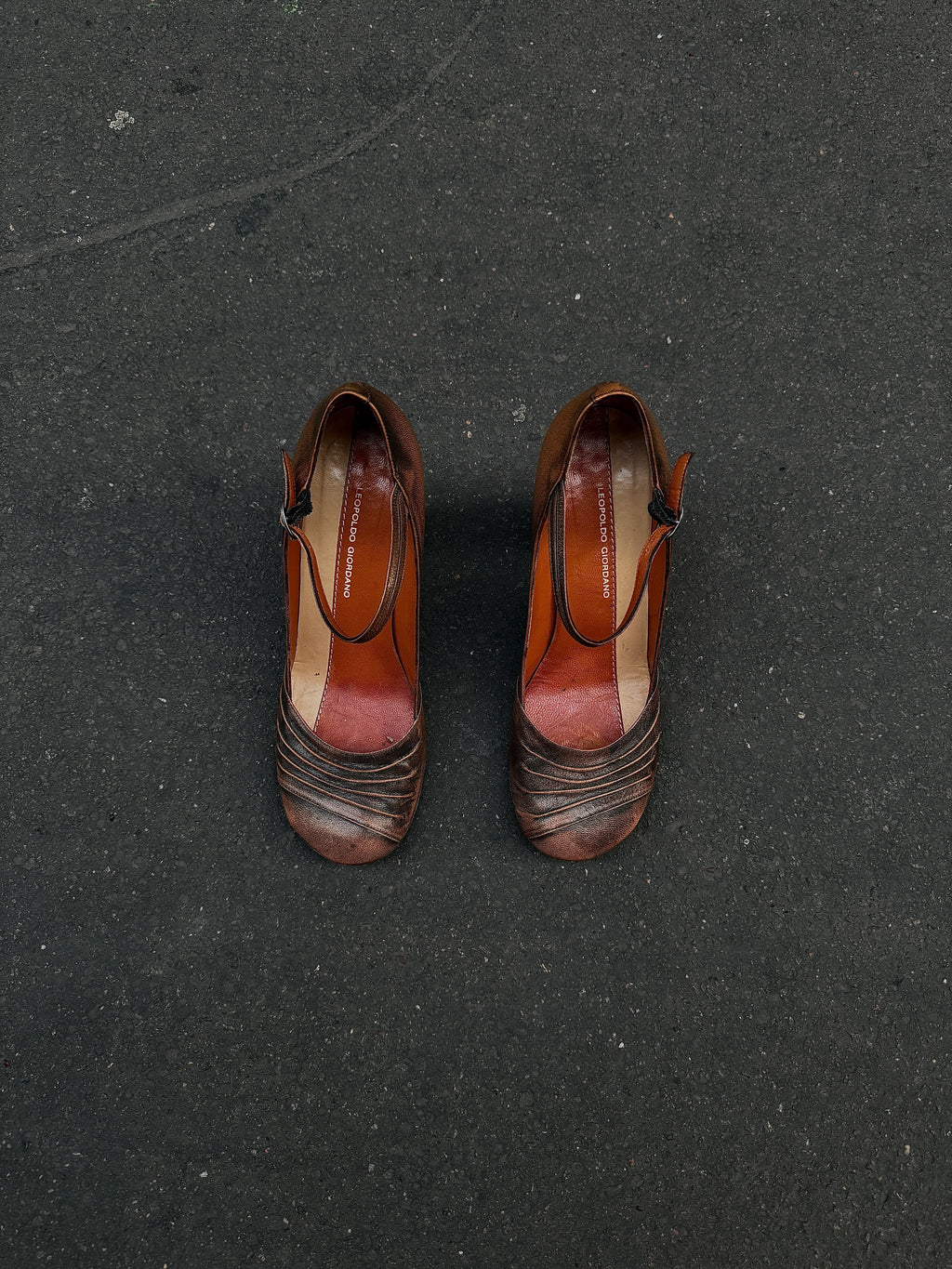 ORANGE BROWN ANKLE-STRAP HEELS