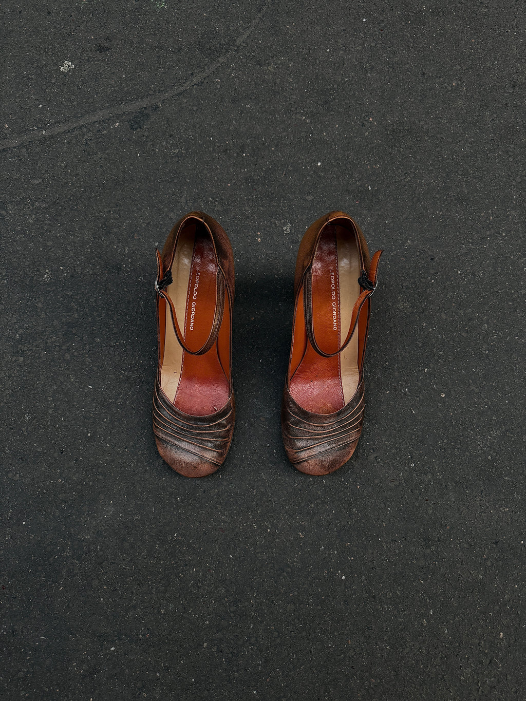 ORANGE BROWN ANKLE-STRAP HEELS
