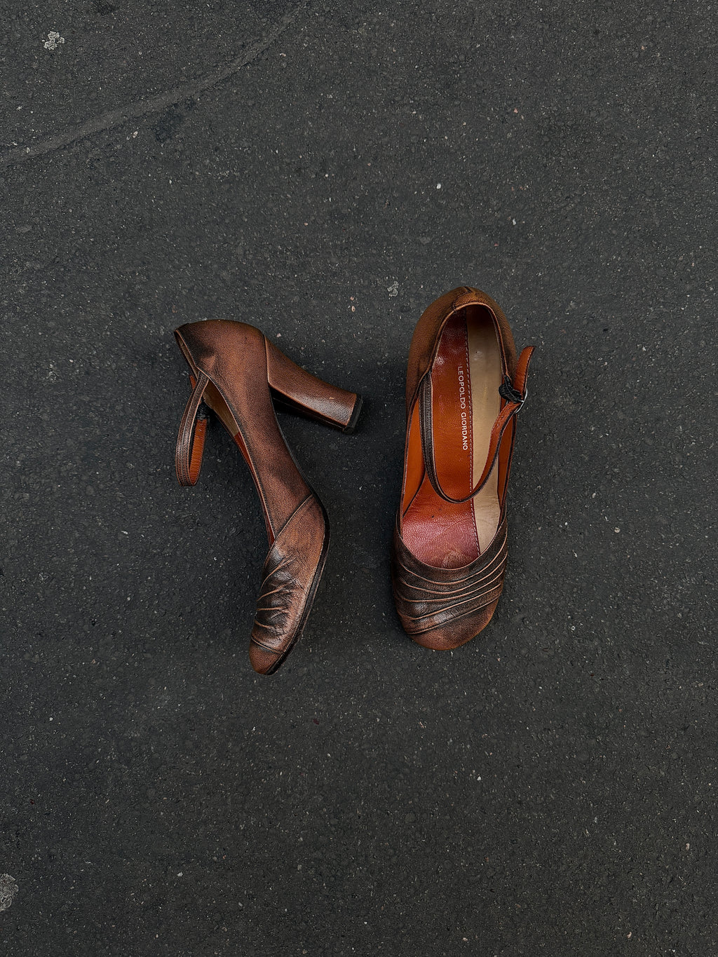 ORANGE BROWN ANKLE-STRAP HEELS