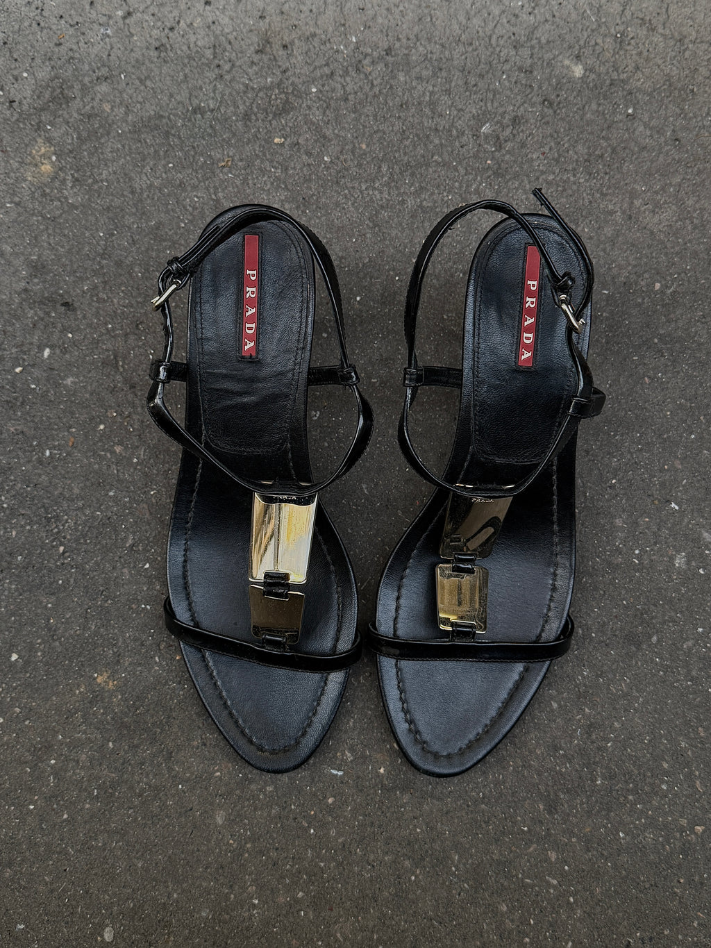 BLACK PATENT MIRROR
