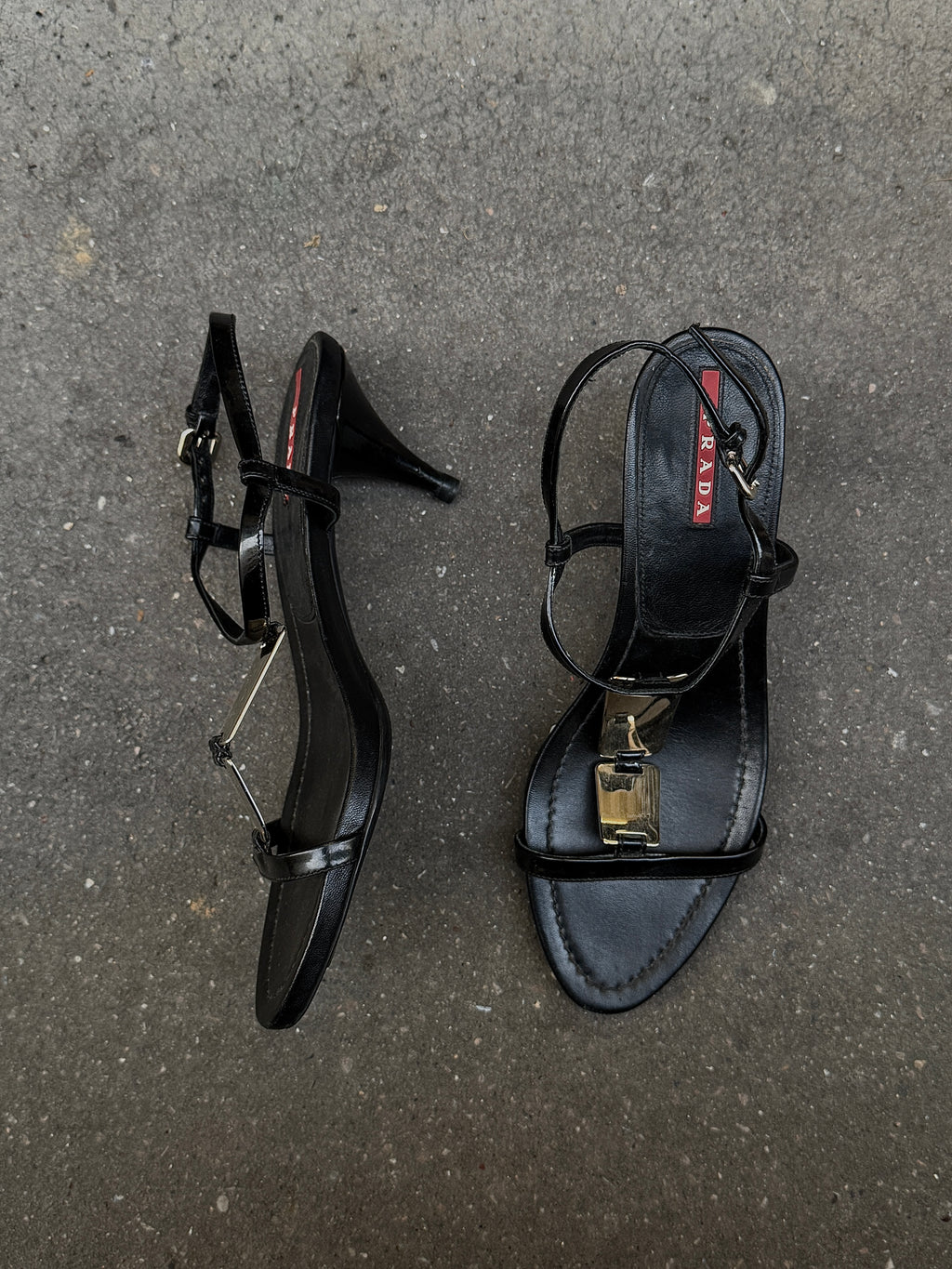 BLACK PATENT MIRROR