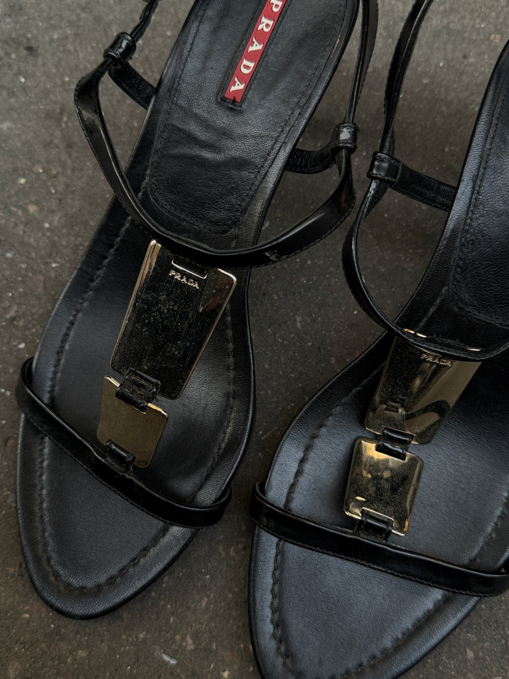 BLACK PATENT MIRROR