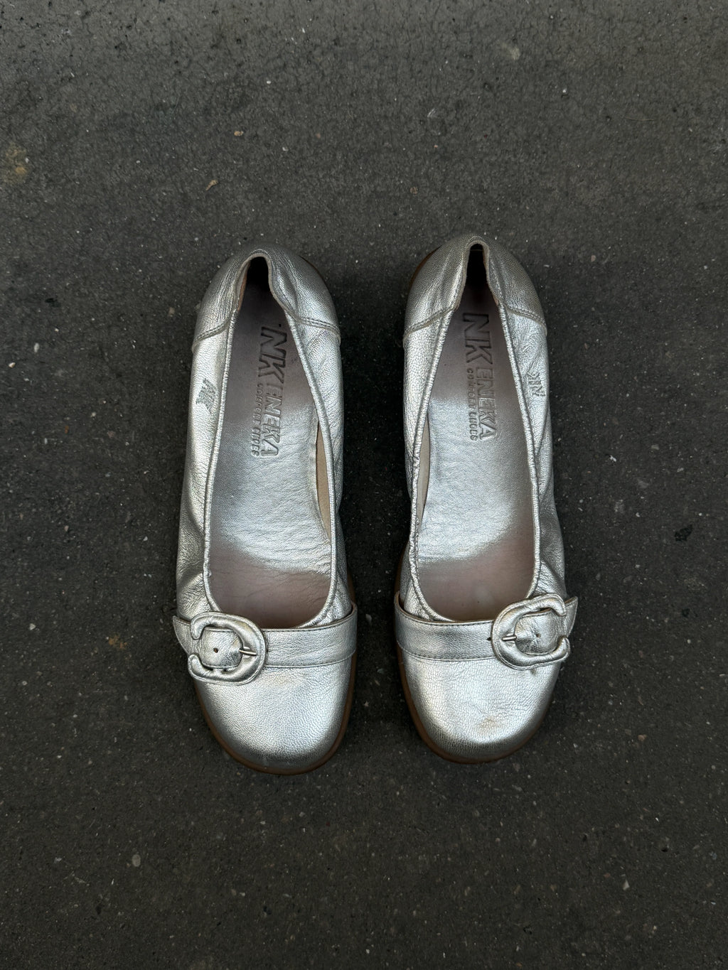 SILVER BUCKLE BALLET FLATS
