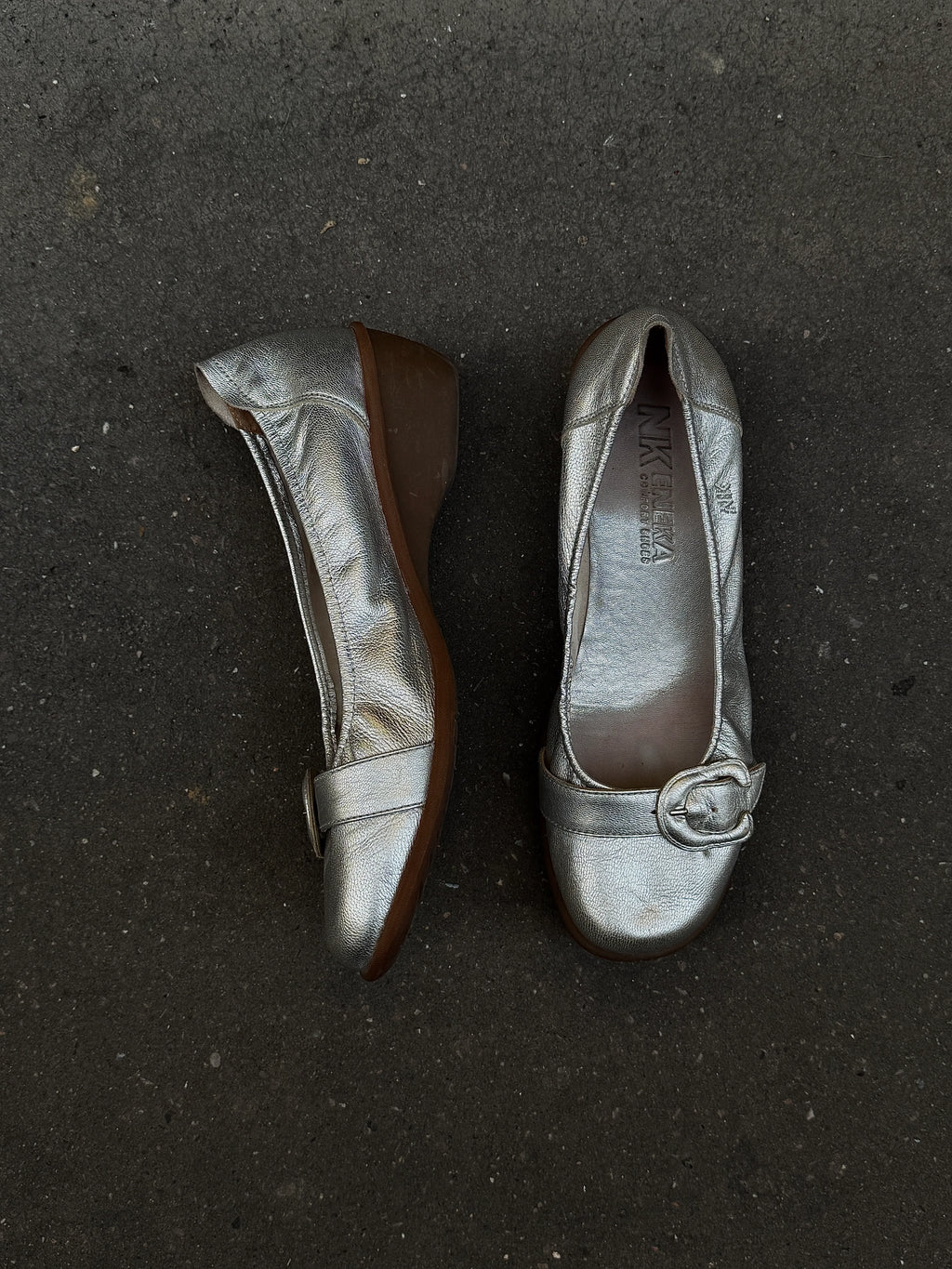 SILVER BUCKLE BALLET FLATS