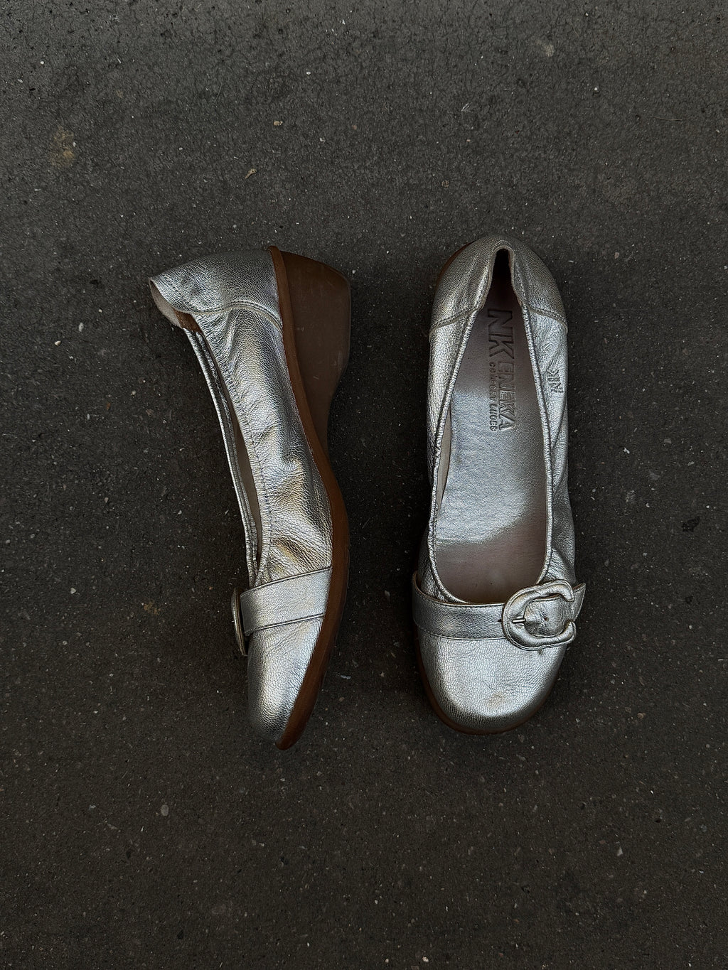 SILVER BUCKLE BALLET FLATS