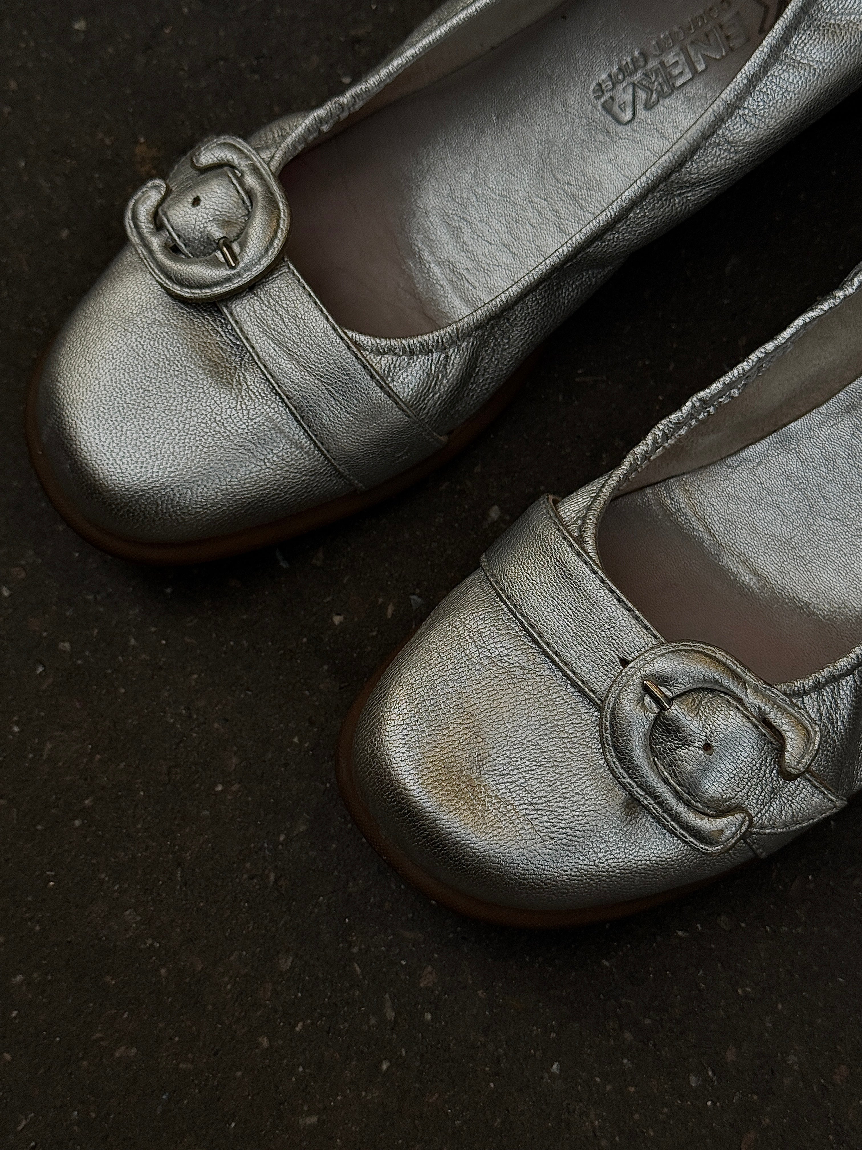 SILVER BUCKLE BALLET FLATS