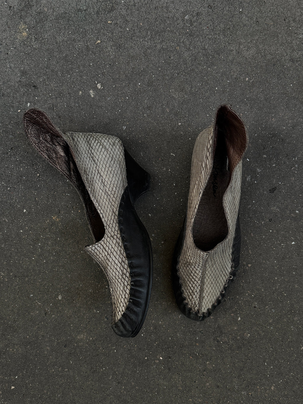 GREY SNAKE SCALES SHOES