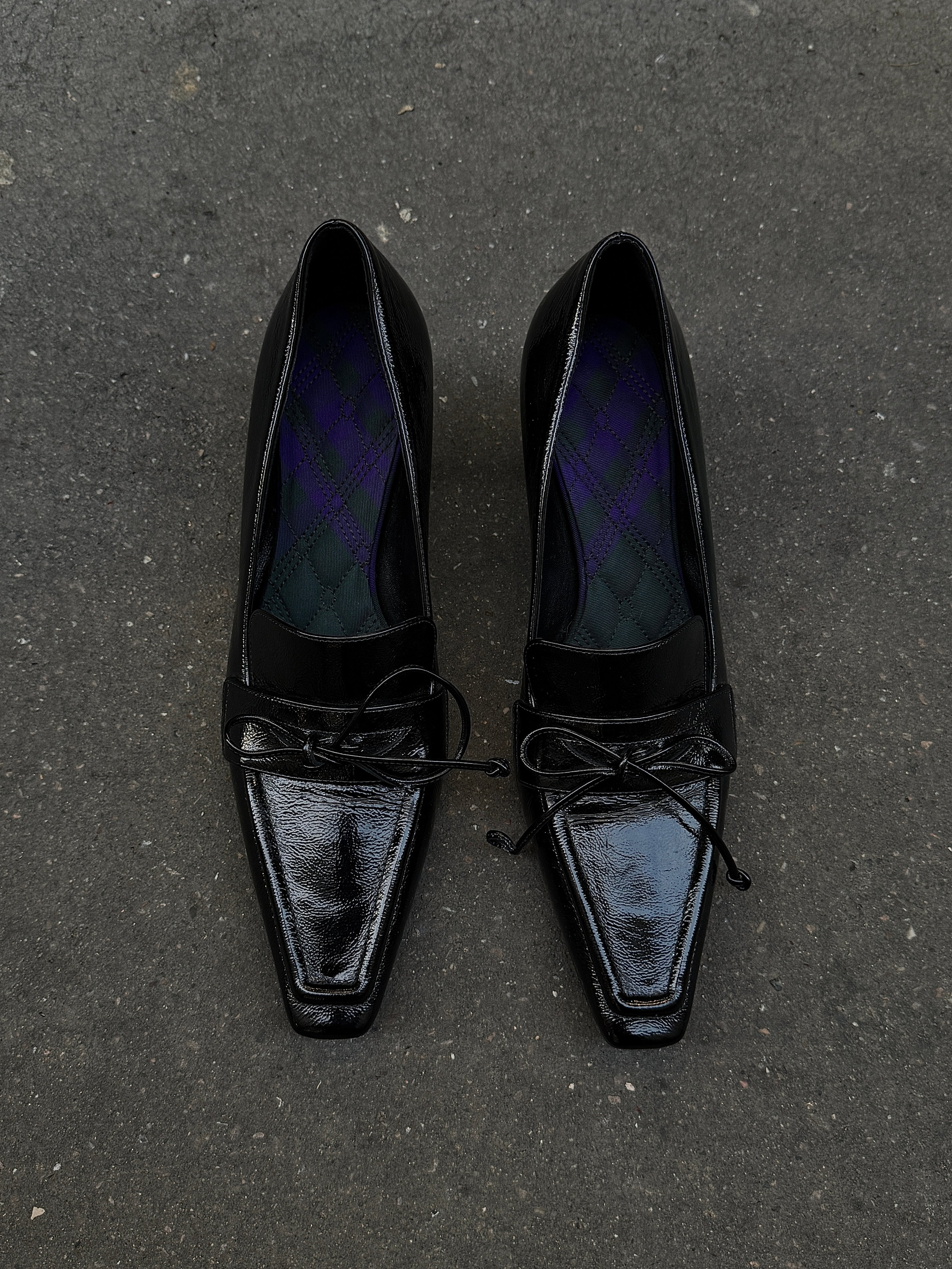 PATENT LEATHER KITTEN HEELS