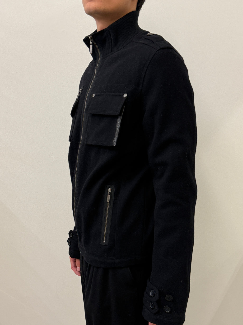 BLACK WOOL ZIPPERD POCKETS JACKET