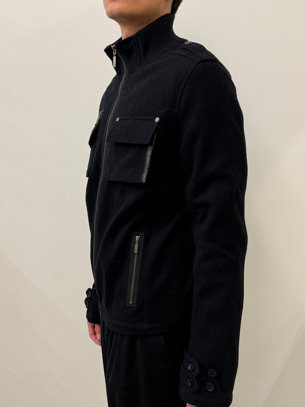 BLACK WOOL ZIPPERD POCKETS JACKET
