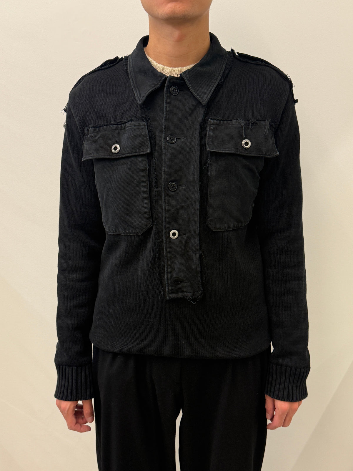 BLACK KNITTED BUTTONS HEAVY POLO
