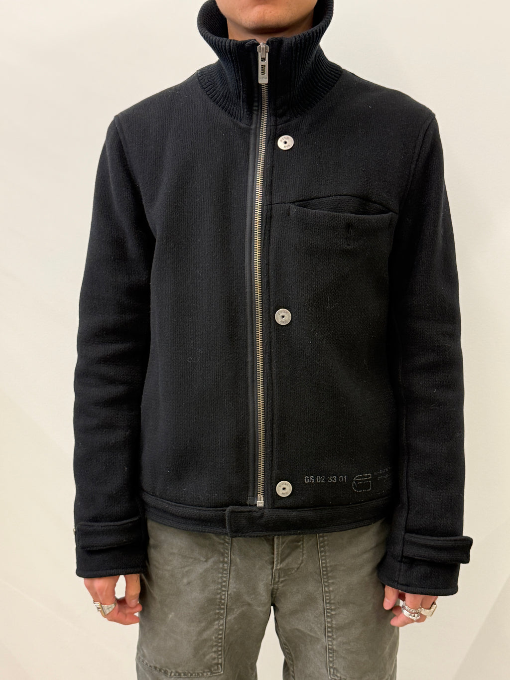 BLACK HIGH-COLLAR WOOL ZIP JACKET