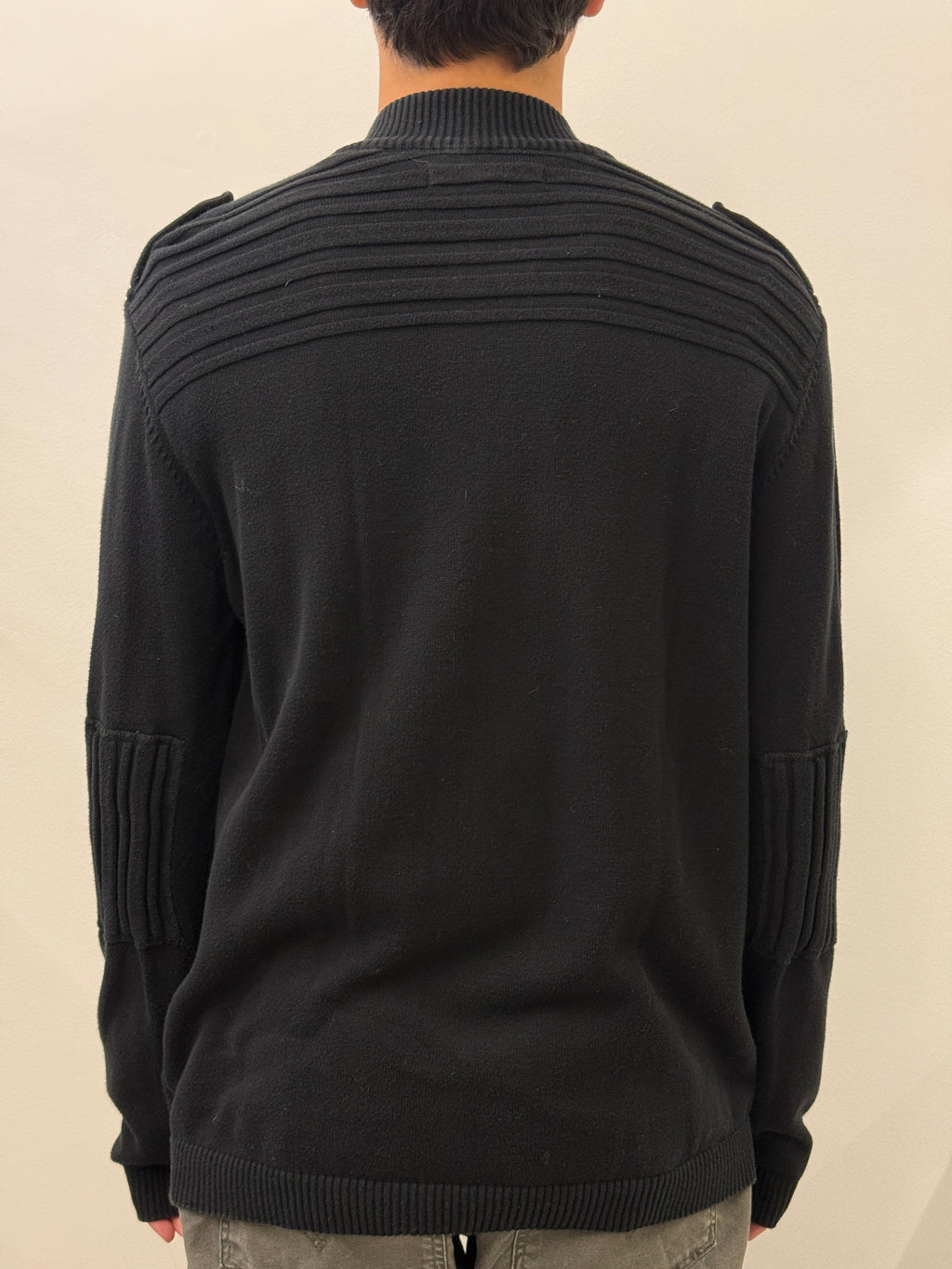 BLACK QUATER-ZIP RIBBED POCKETS SWEAT
