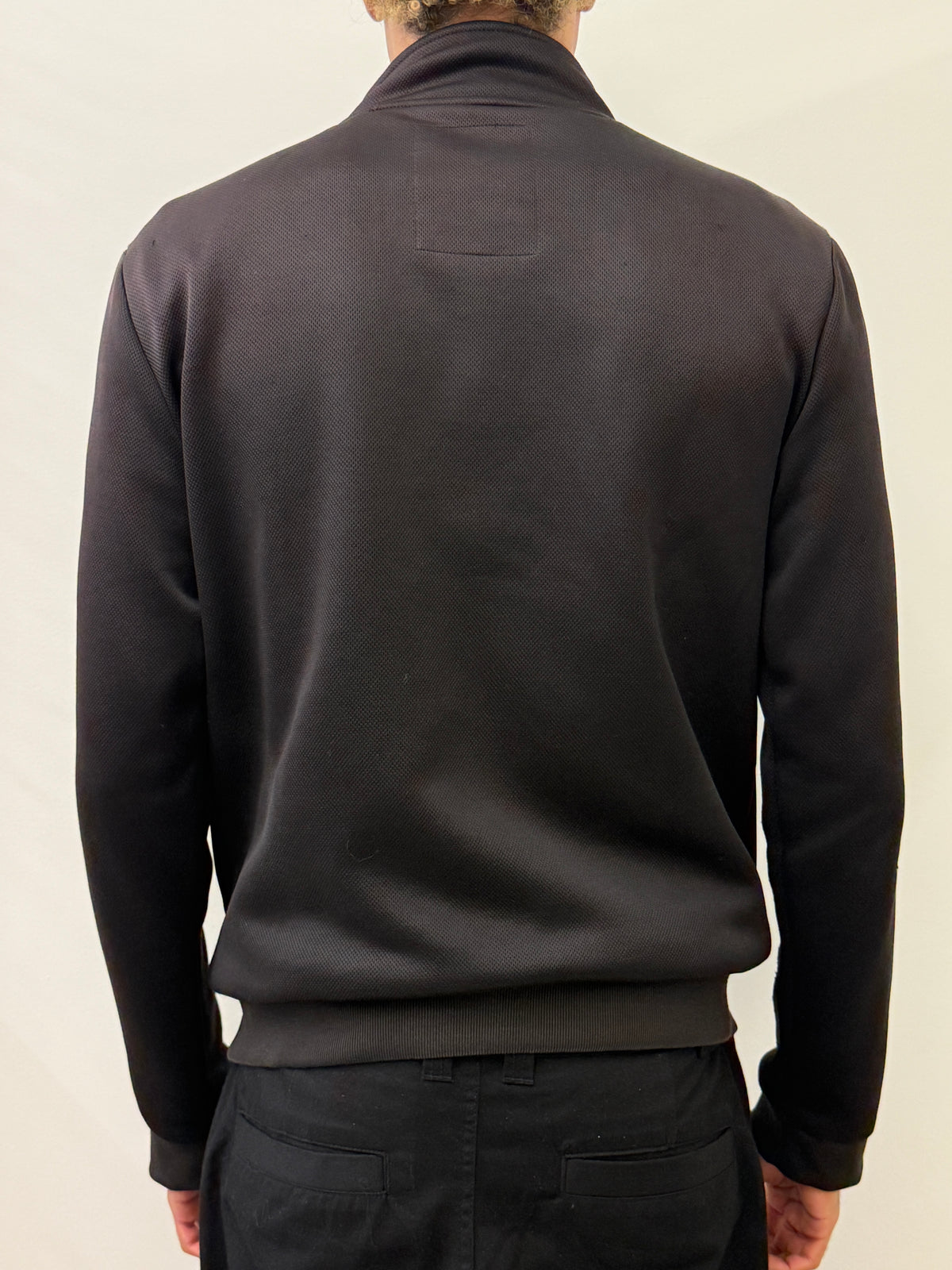 BLACK HIGH-COLLAR FRONT POCKET JACKET
