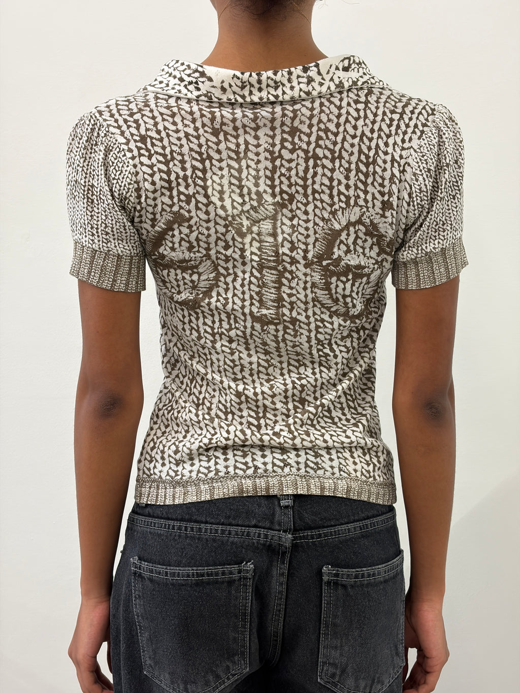 WHITE & BROWN PRINTED BRAIDED V-NECK TOP