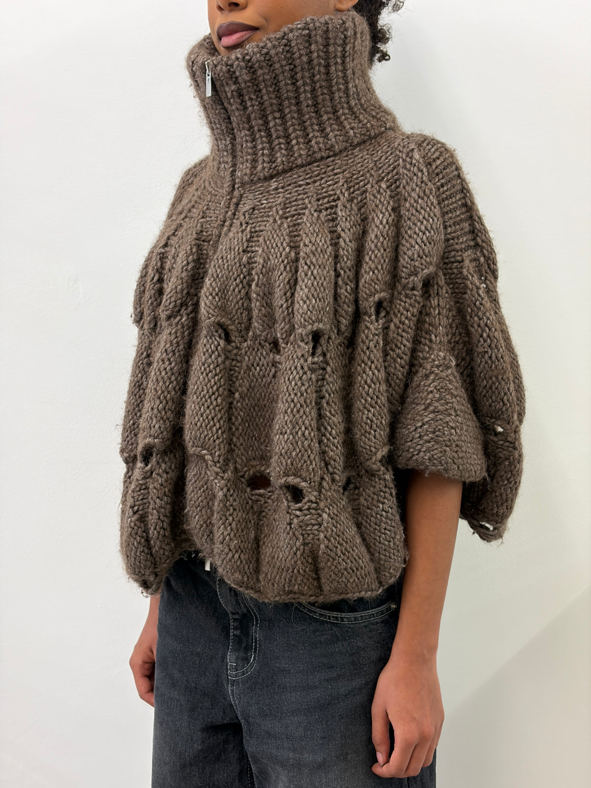 BROWN CHUNKY-KNIT CUTOUT BALLON JACKET