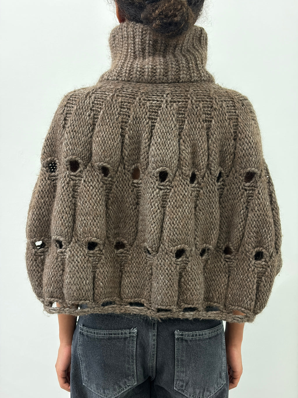 BROWN CHUNKY-KNIT CUTOUT BALLON JACKET