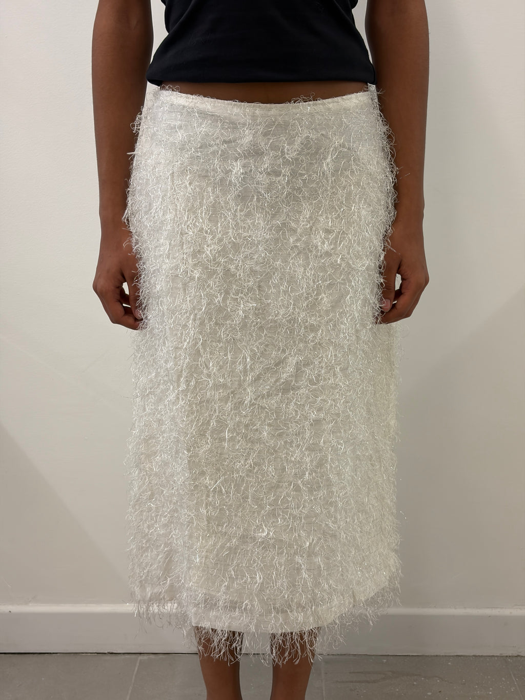 WHITE FRINGE TEXTURED MIDI SKIRT