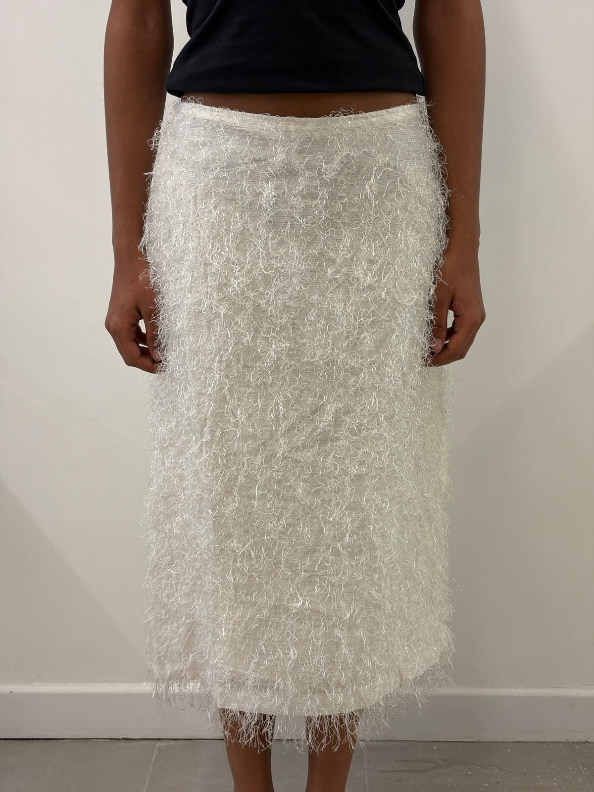 WHITE FRINGE TEXTURED MIDI SKIRT