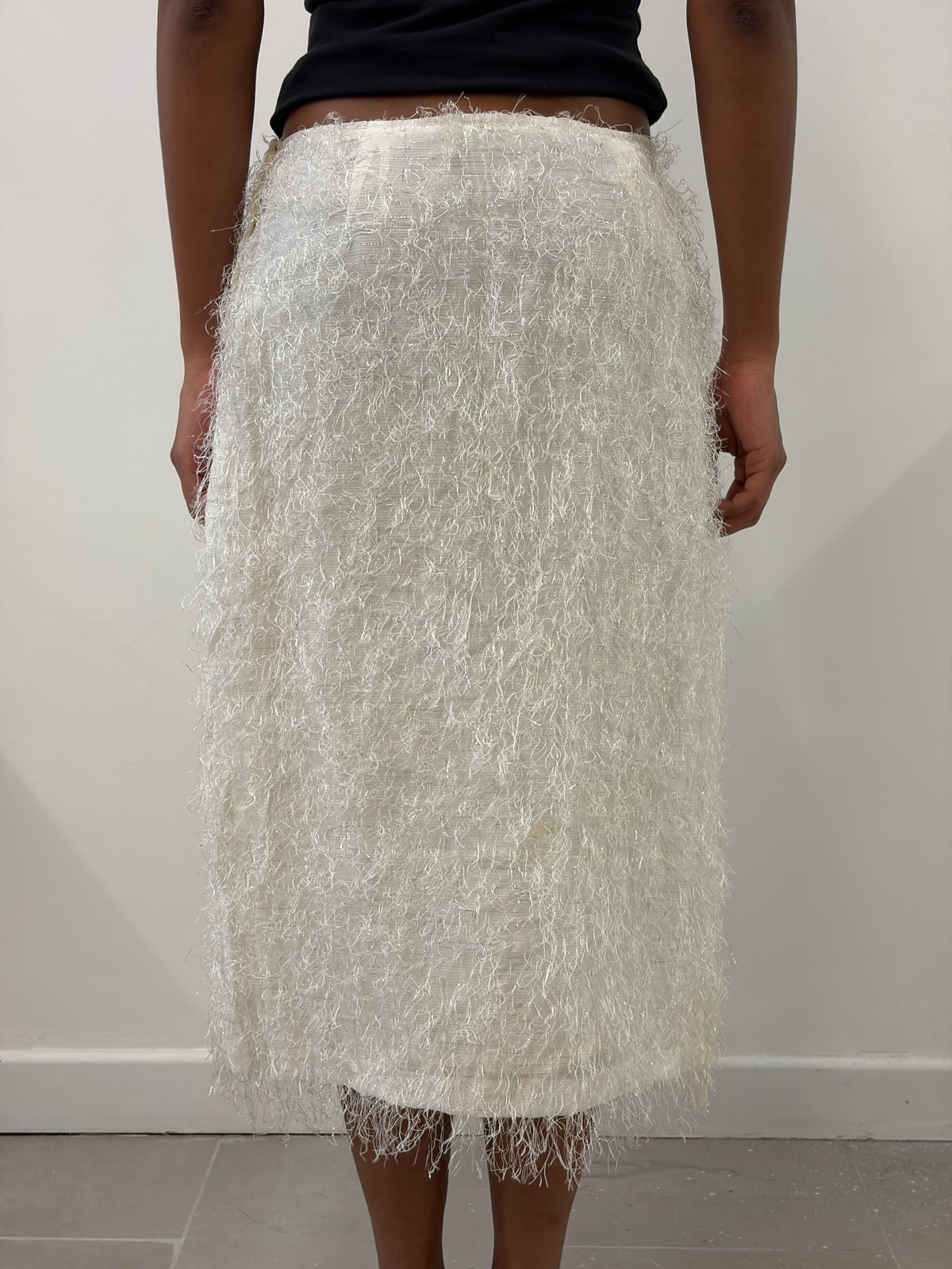 WHITE FRINGE TEXTURED MIDI SKIRT