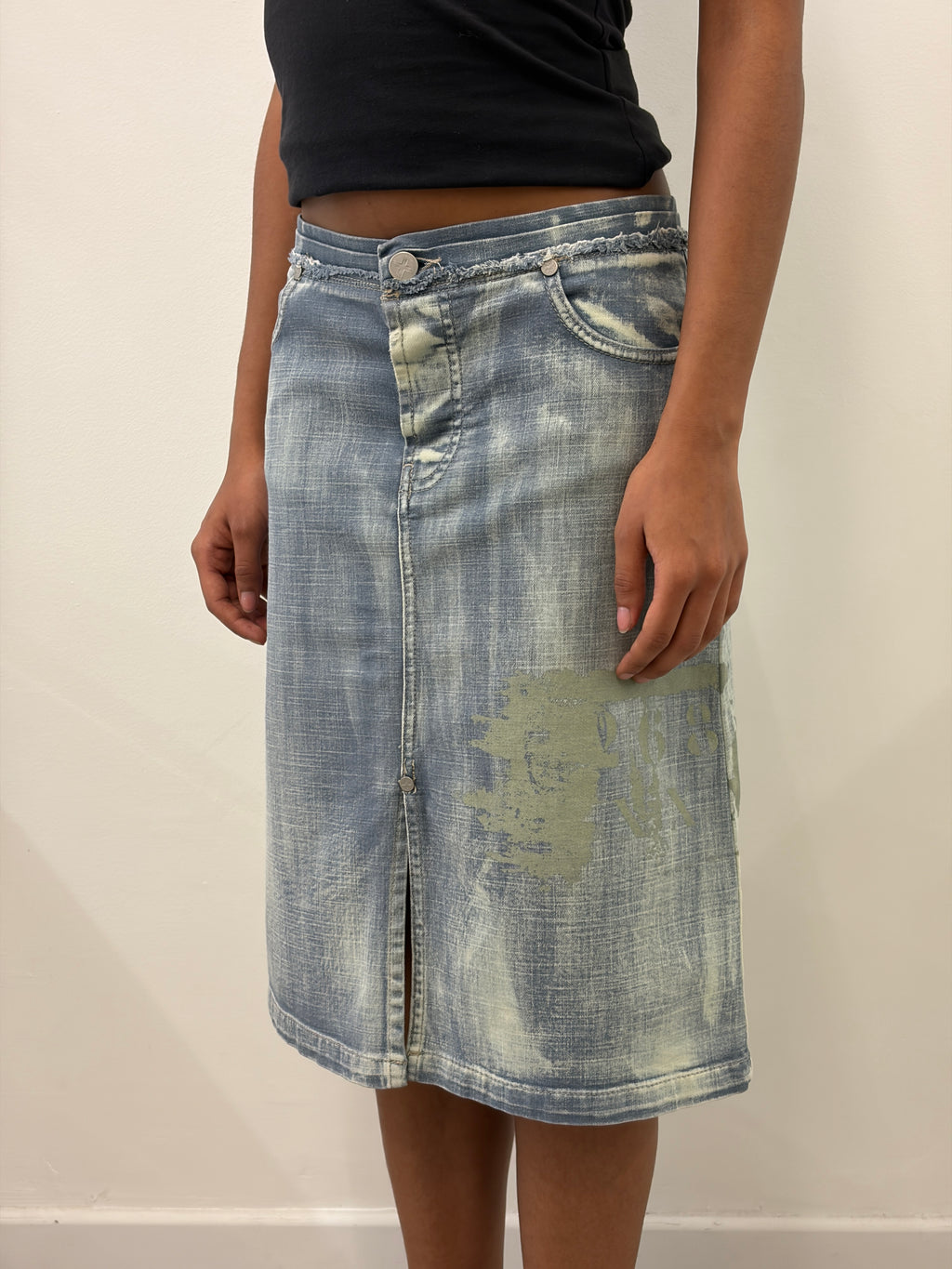 FADED BLUE BLEACHED DENIM EFFECT SKIRT